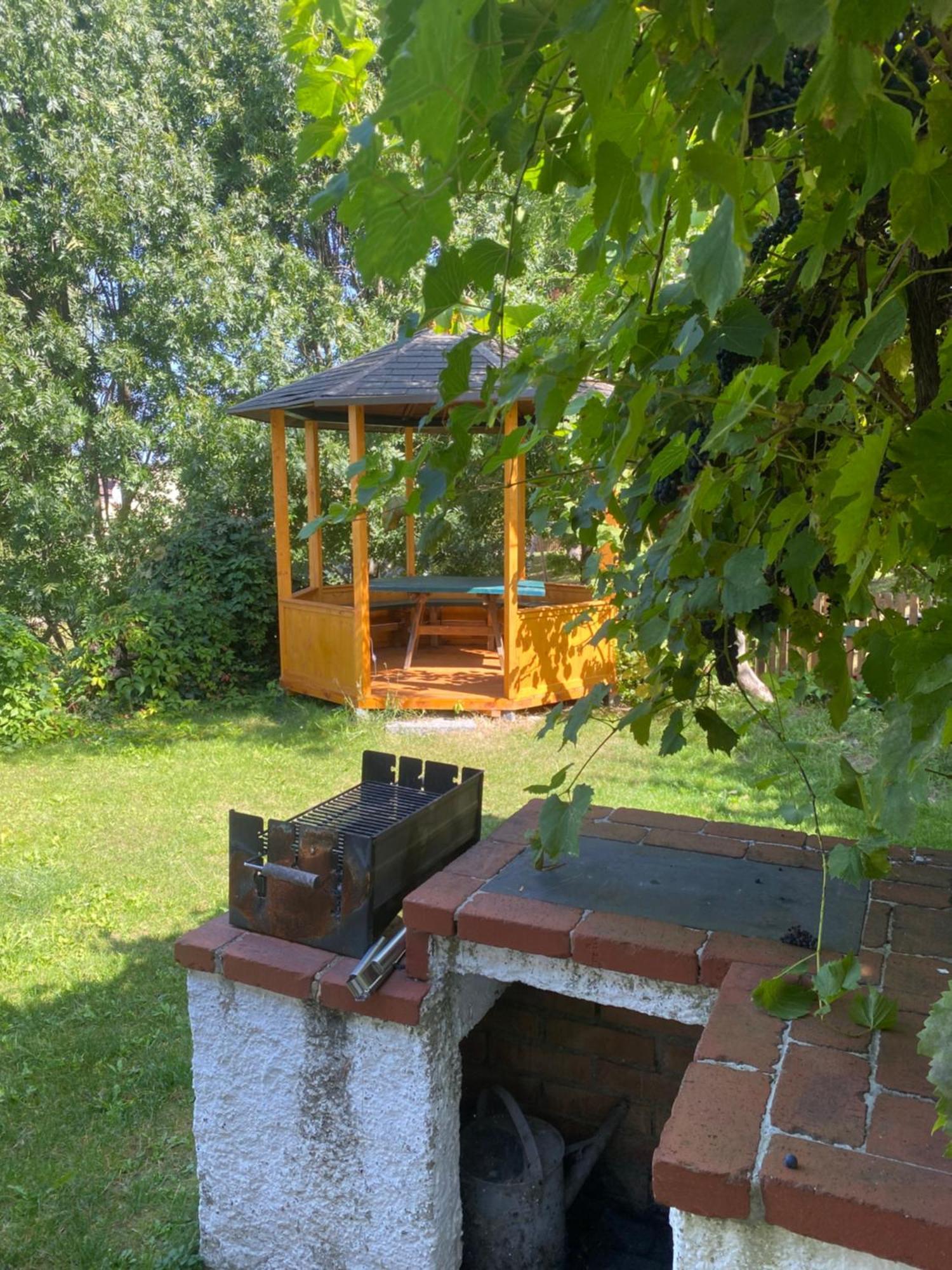 Landhaus Nitsch Appartement - Gaestehaus Nitsch Appartement Prinzendorf an Der Zaya Bagian luar foto